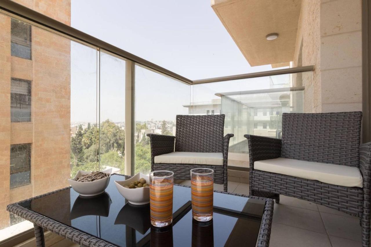 Stylish 2Br/Parking, View Over The Temple Mount Yerusalem Bagian luar foto